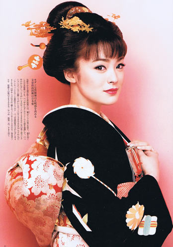 LaRushu :: Hair & Make up Artist KOSHINO